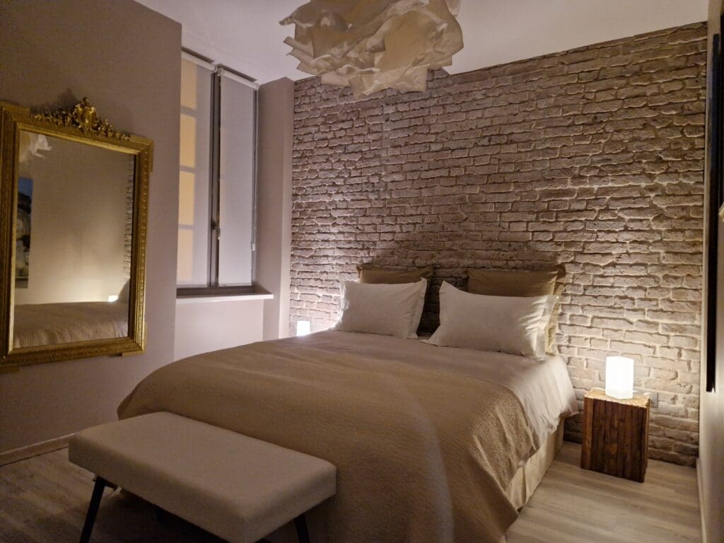 Chambre deux - La Porte Narbonnaise